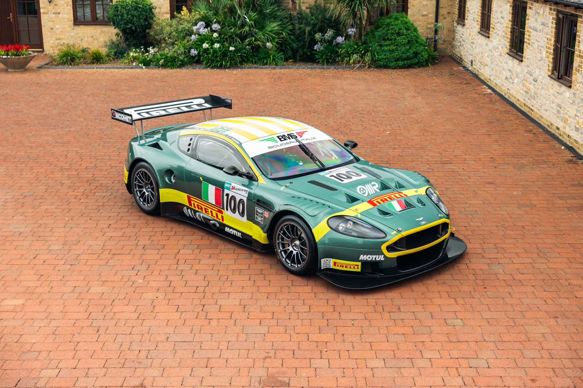 2006 Aston Martin DBR9 | Girardo & Co
